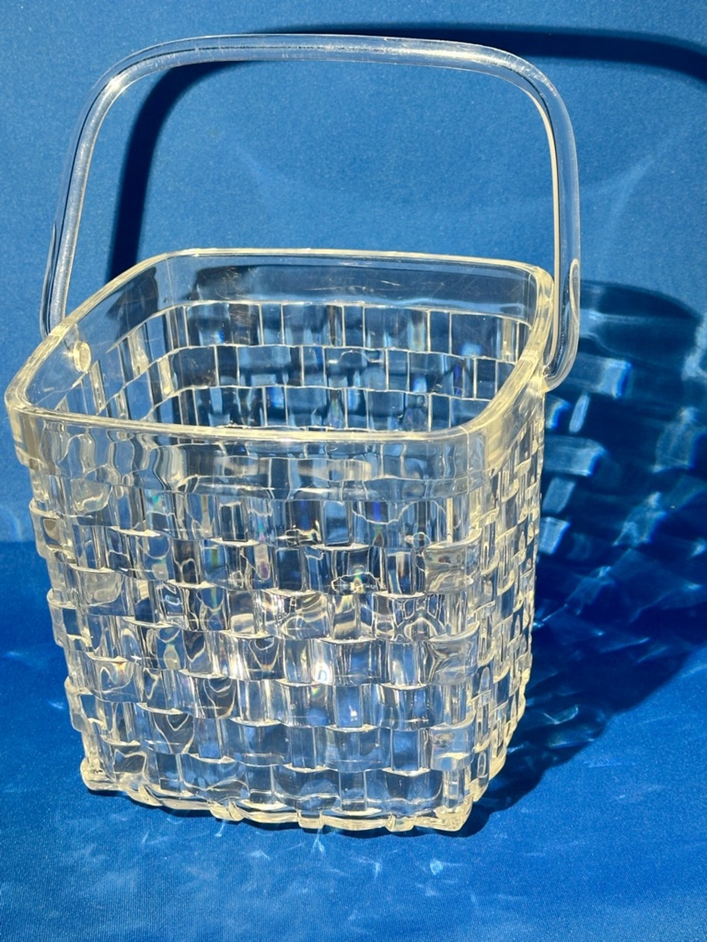 Grainware Lucite Ice Bucket clear acrylic basket-weave pattern 5.75” tall x 5”